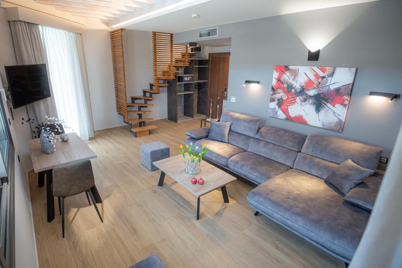 The Victoria Lefkada Aparthotel ภายนอก รูปภาพ