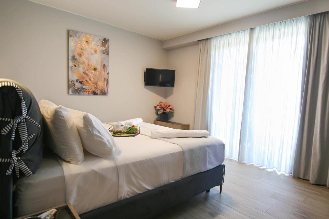 The Victoria Lefkada Aparthotel ภายนอก รูปภาพ